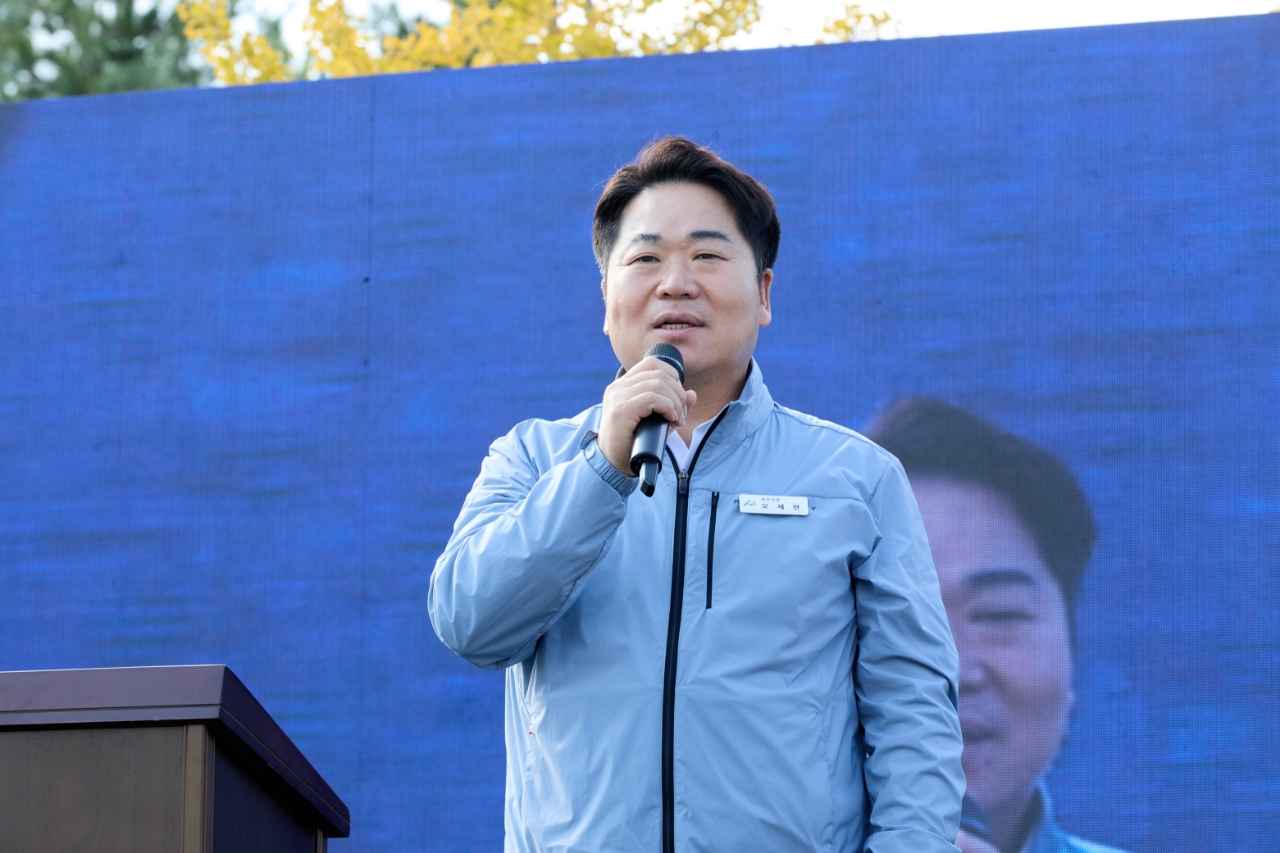 ‘온천하고 놀자’ 아산온천축제, 이틀간 1만 명 발길 관련사진