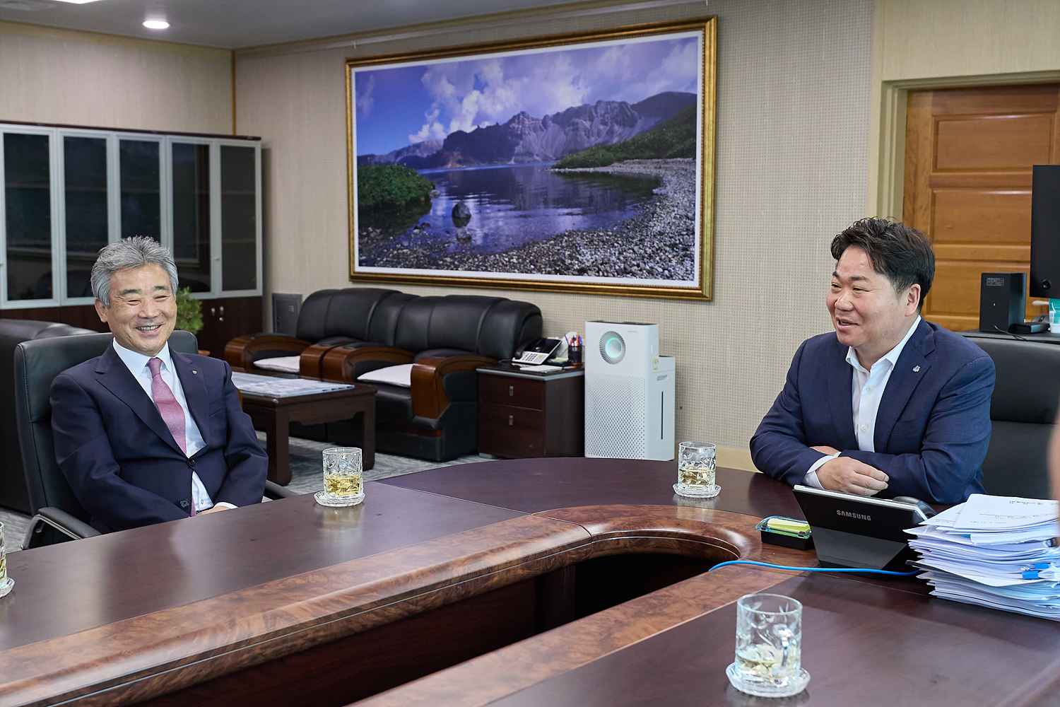 2025.04.17.아산축산농협, 한우곰탕 3천개 외 취약계층 지원물품 전달
