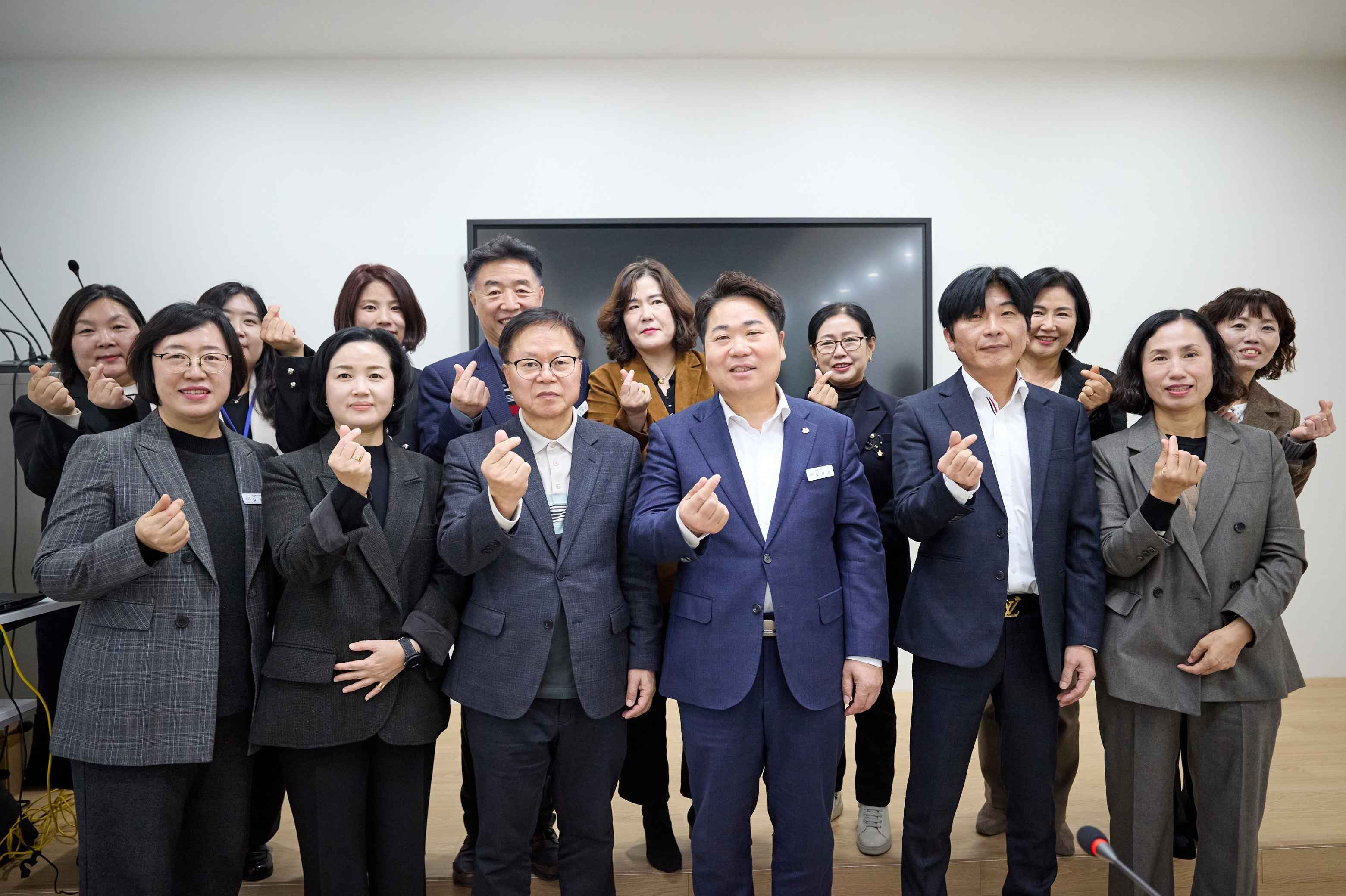 2025.11.24.시민 체감형 정책 추진을 위한 현장방문(여성새로일하기센터, 종합일자리지원센터)