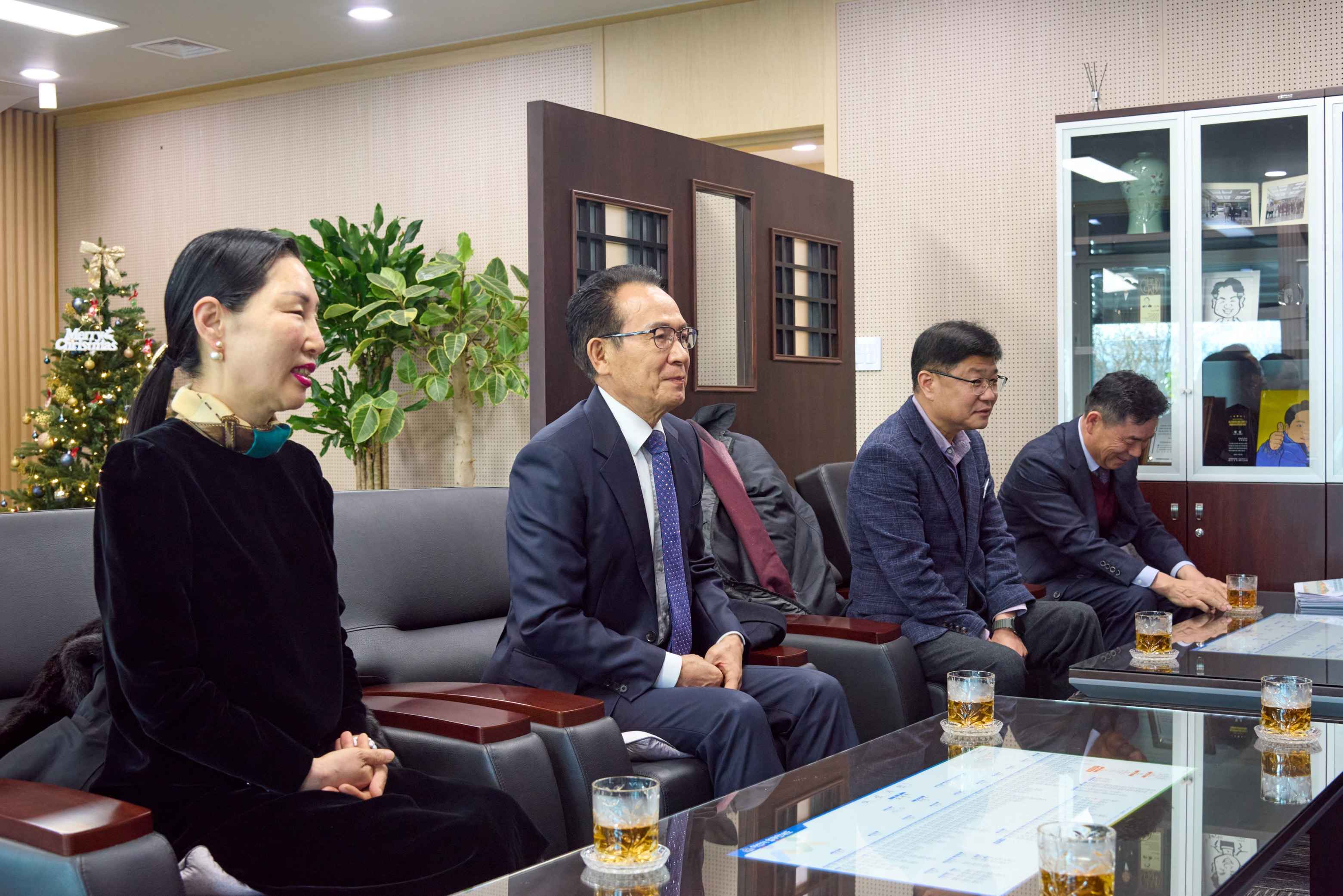 2025.12.17.아산시 미래장학회 이사회 장학금 6,860만원 기탁