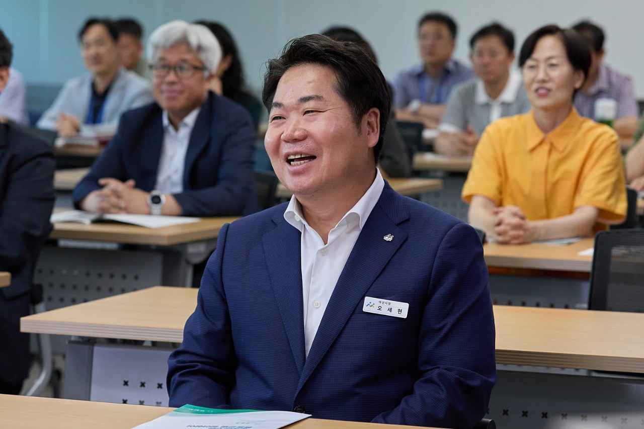 아산시, 청렴리더십 향상을 위한 간부공무원 ‘청렴교육’ 실시 관련사진