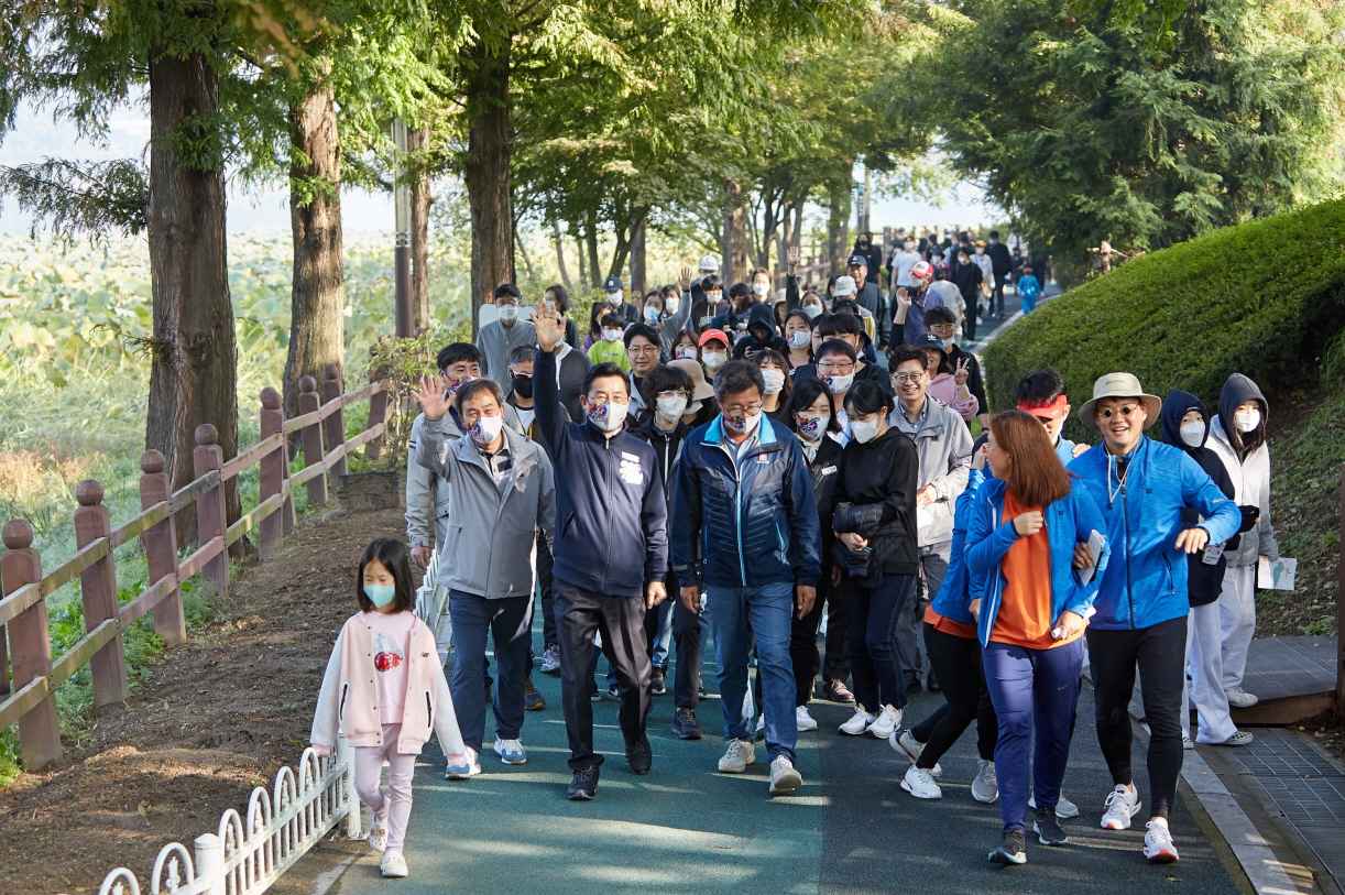 ‘2022 신정호 아트밸리 트래킹 대회’ 성황리에 마쳐 관련사진