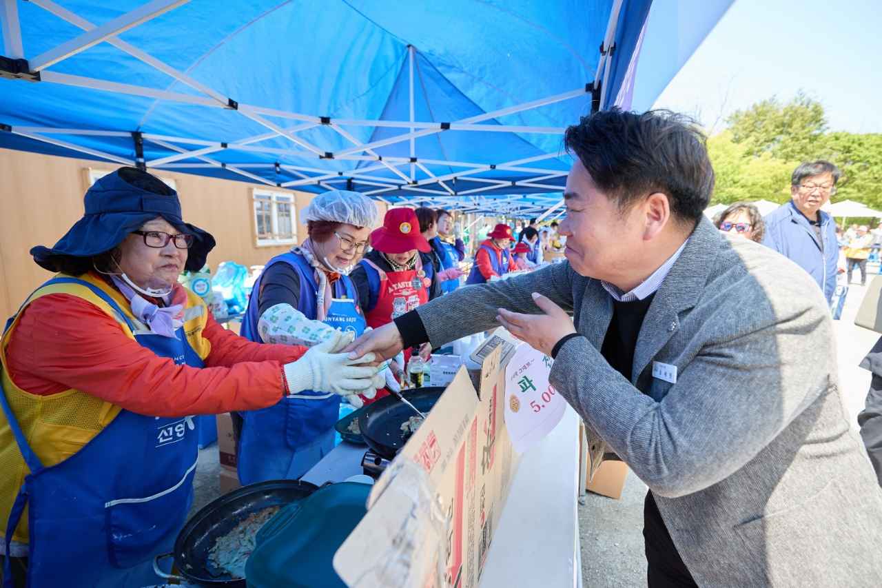 아산시, 봄 내음 가득한 ‘제3회 영인산 철쭉제’ 성료