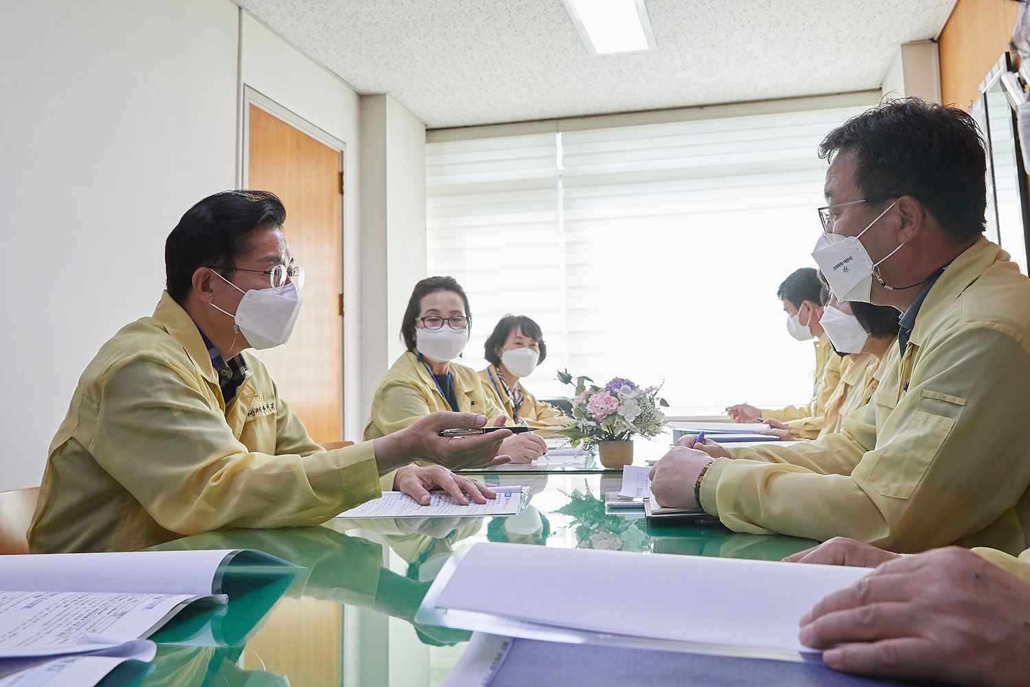 박경귀 아산시장, 코로나 19 비상대책회의 참석...방역수칙 준수와 백신접종 당부 관련사진