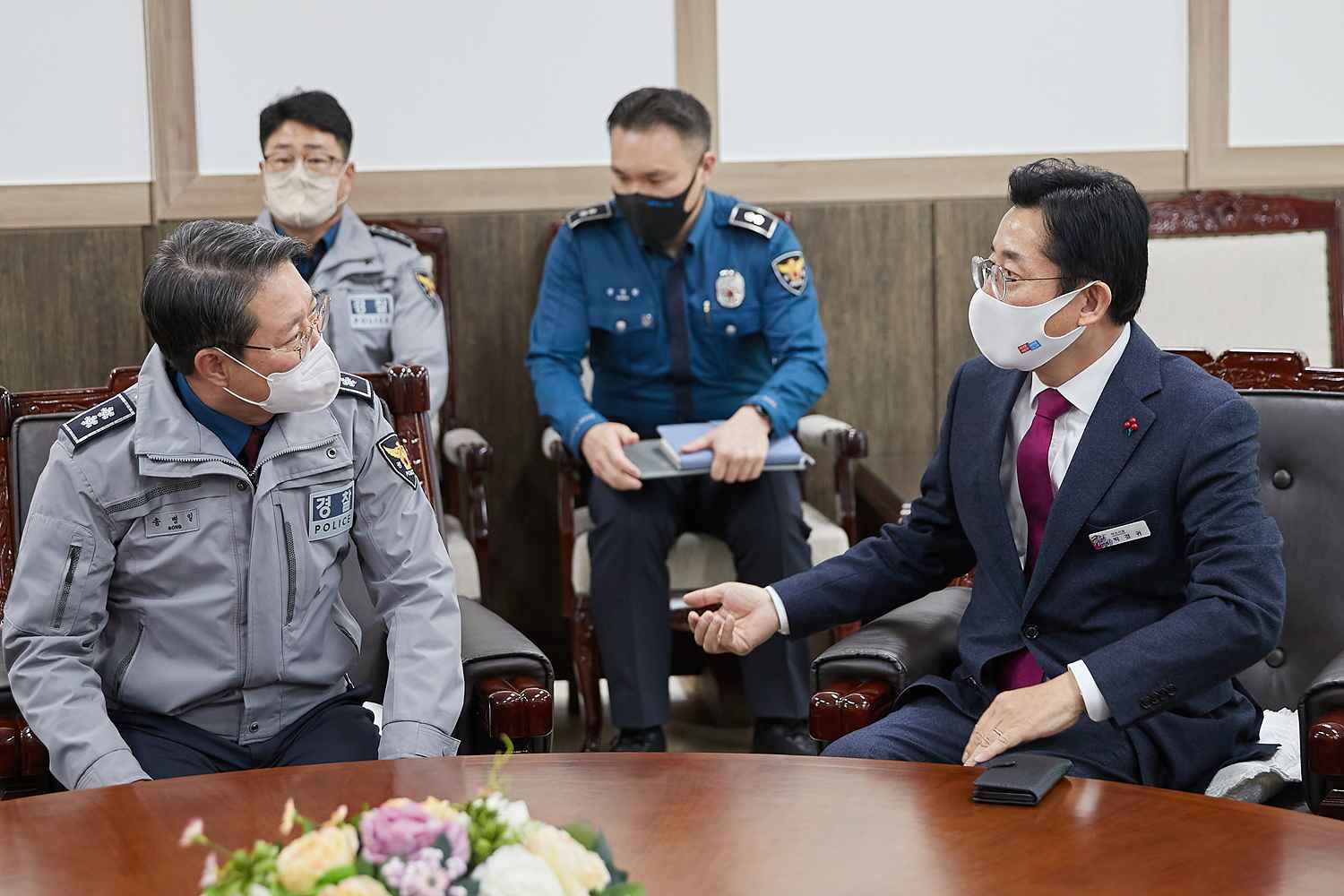 박경귀 아산시장, 경찰인재개발원장 만나 경찰타운 3개 기관 협조 요청 관련사진