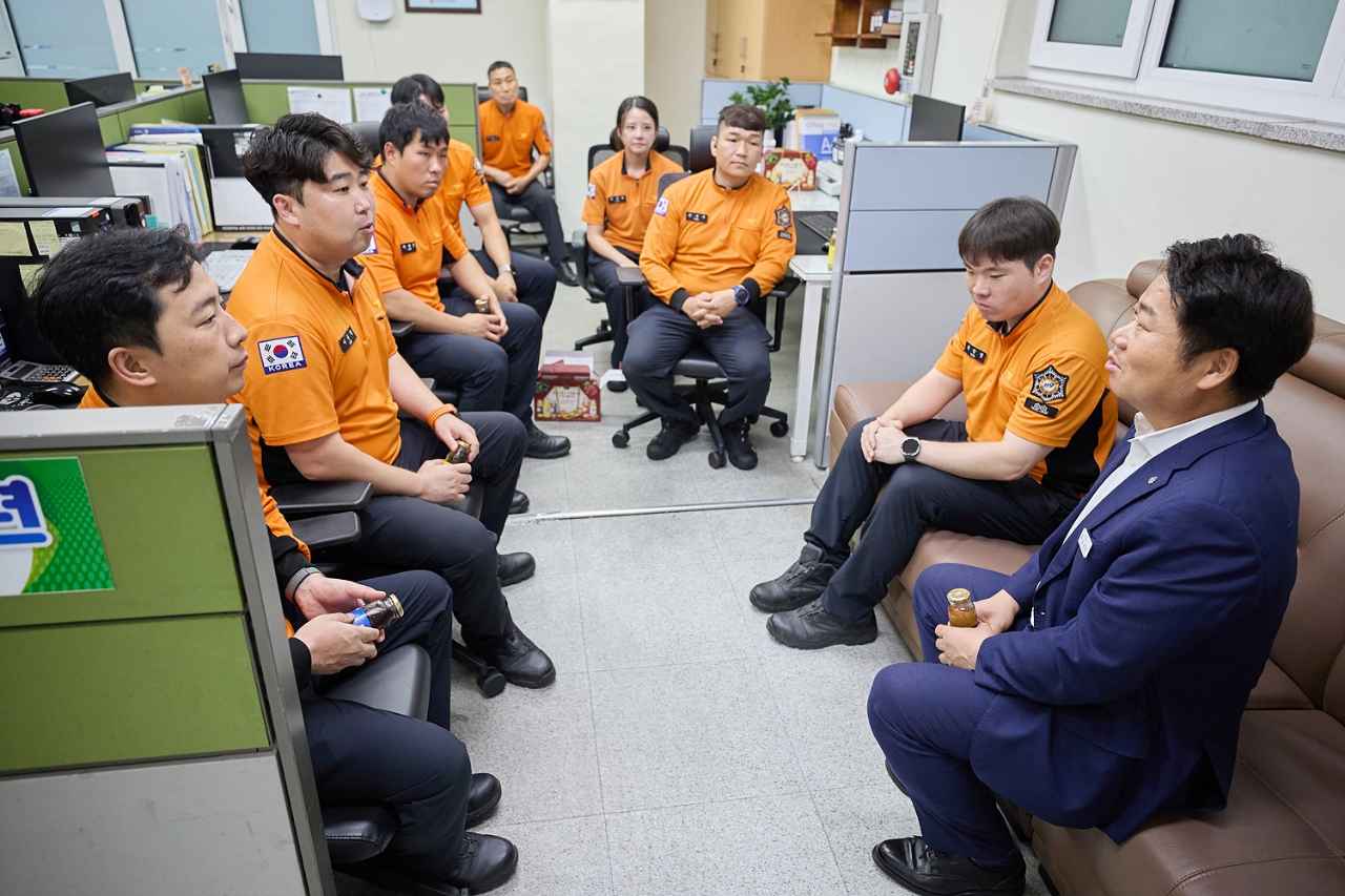 오세현 아산시장, 시민 안전 위해 헌신하는 경찰 소방 격려 관련사진